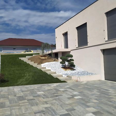 Place Near Casino Mond - Apartma Urska Шентиль Экстерьер фото